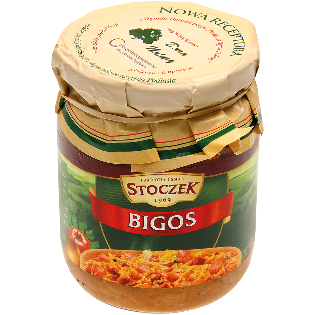 Pools koolgerecht met een vleesmengsel "Bigos"
