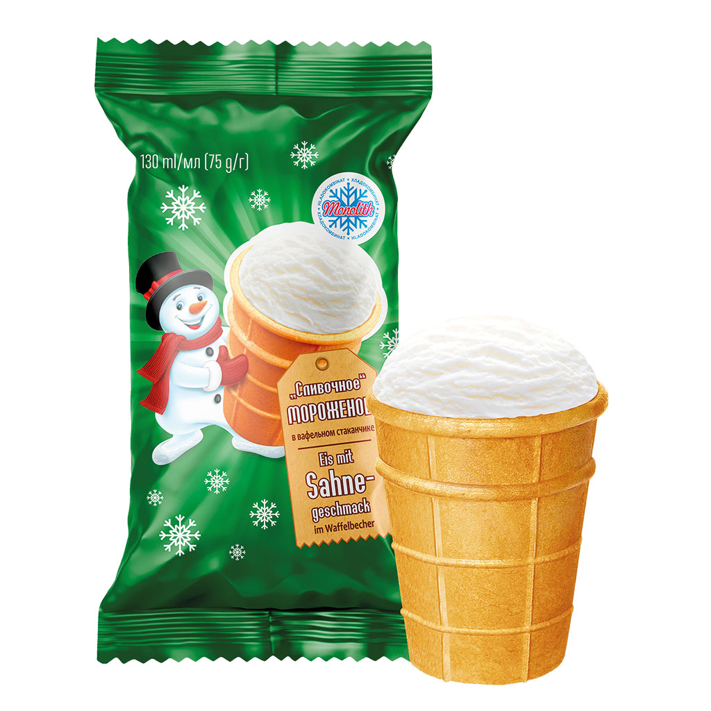 Сливочное мороженое в вафельном стаканчике