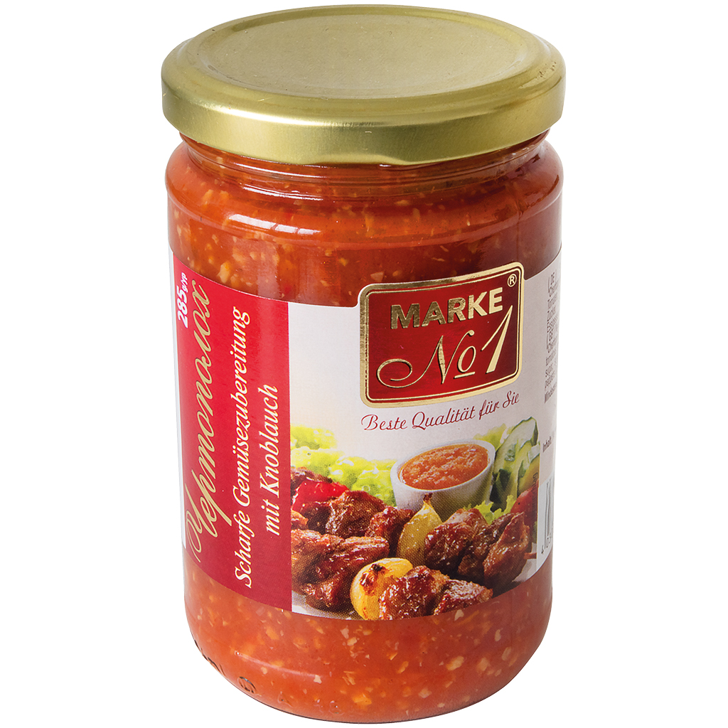 Pikante groentebereiding "Chertopoloh" met knoflook