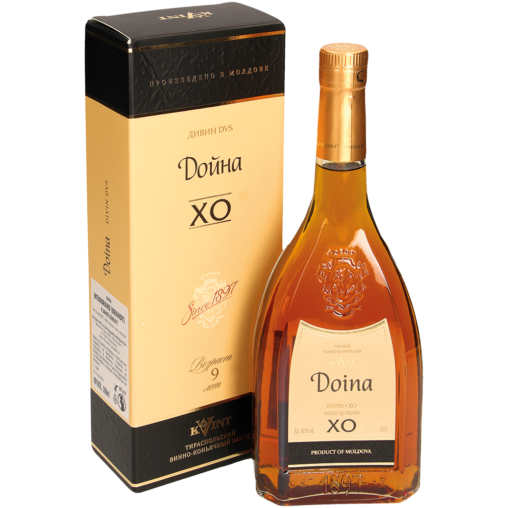 Wijnbrandewijn (Brandy) "Doina" in Geschenkdoos/ 9 Jaar