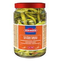 Hete chilipepers, in pekel