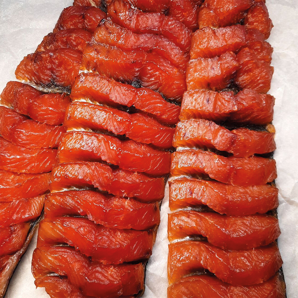 Zalmfilet met huid, gezouten en gedroogd