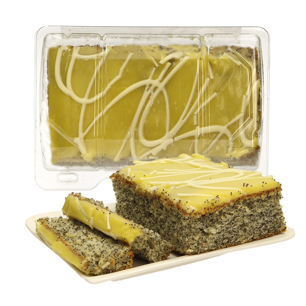 Пирог с маком покрыт кремом с лимонным вкусом