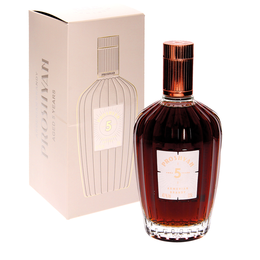 Армянский коньяк Прошьян в подарочной упаковке 5 лет 40 % ал