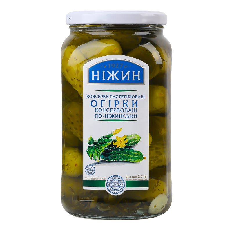 Nizhyn ingeblikte komkommer