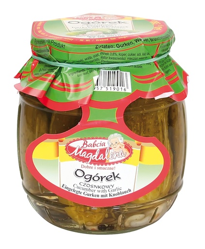 Gepekelde komkommers met knoflook