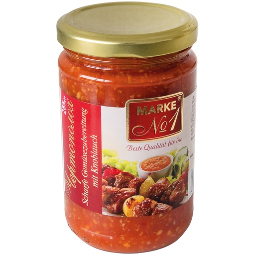 Pikante groentebereiding "Chertopoloh" met knoflook