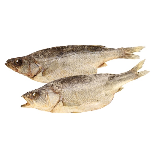 Gedroogde en gezoute zinnevis, niet schoongemaakt