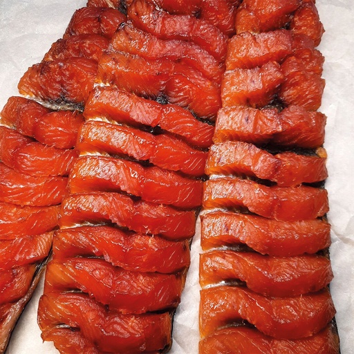 Zalmfilet met huid, gezouten en gedroogd