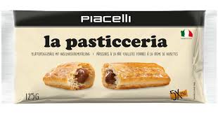 Bladerdeegrolletjes met hazelnootcrèmevulling 125g