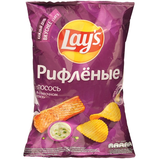 Lays aardappelchips met zalmsmaak in romige saus