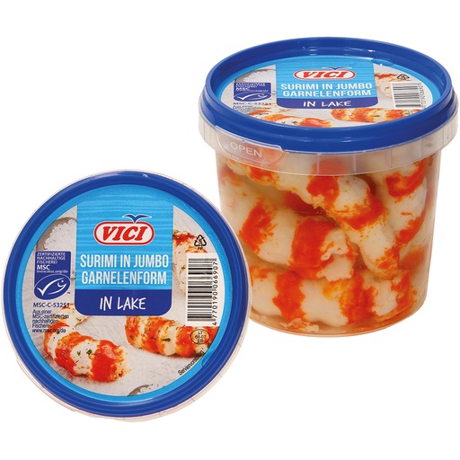 Surimi-garnalenimitatie gemaakt van visspiereiwit, in pekel