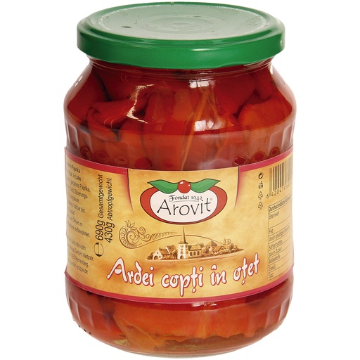 Ingelegde geroosterde rode paprika zonder huid. Gepasteurise