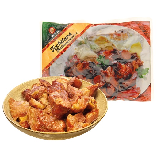 Кусочки копченой свинины с кусочками вареной колбасы горячег